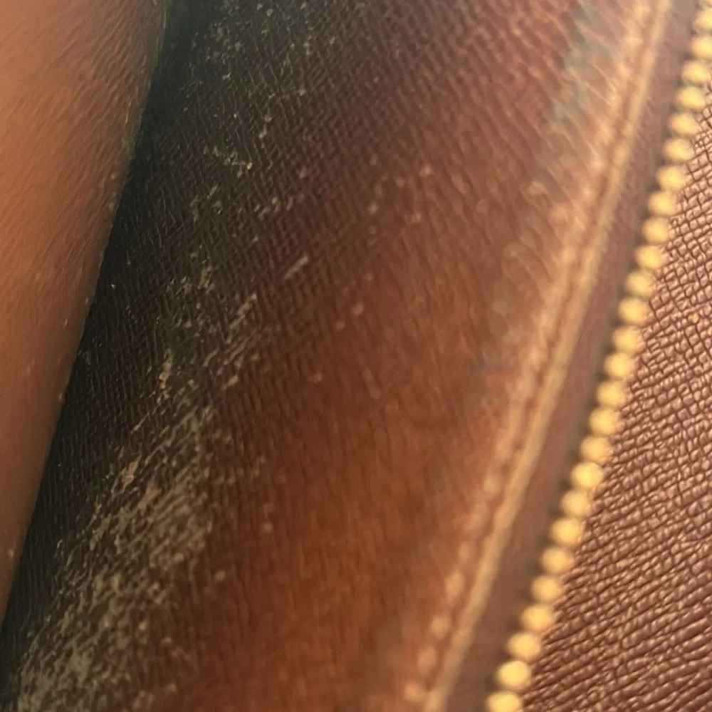 Louis Vuitton vintage wallet